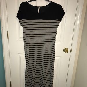 Long Dress with short sleeves